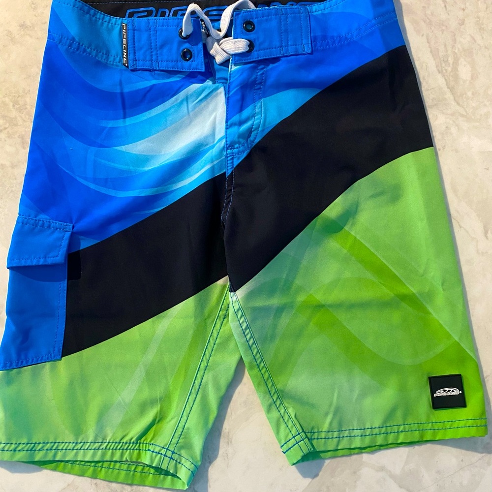 Boys board shorts. Boys surf shorts.